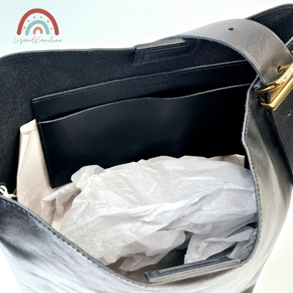 New! Madewell The Essential Bucket Tote in True Black Leather - Picture 12 of 16